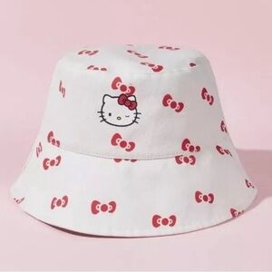 SHEIN Hello Kitty Sanrio White Bucket Hat